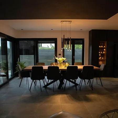 Onyx Villa