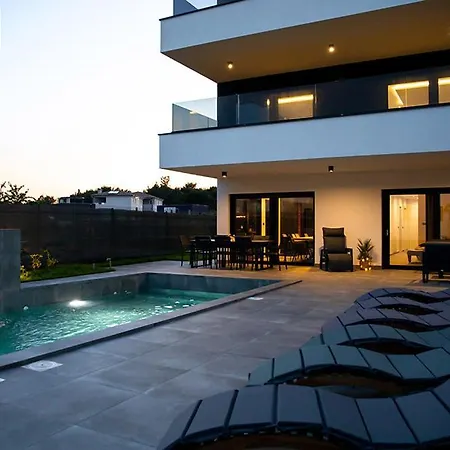 Villa Onyx