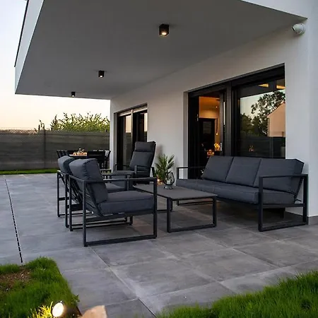 Onyx Villa