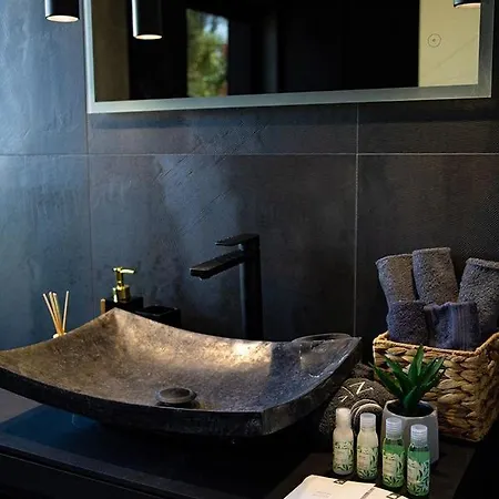 Villa Onyx