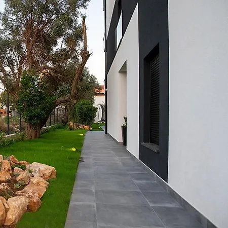 Onyx Villa Premantura