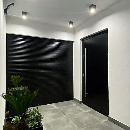 Onyx Villa Premantura